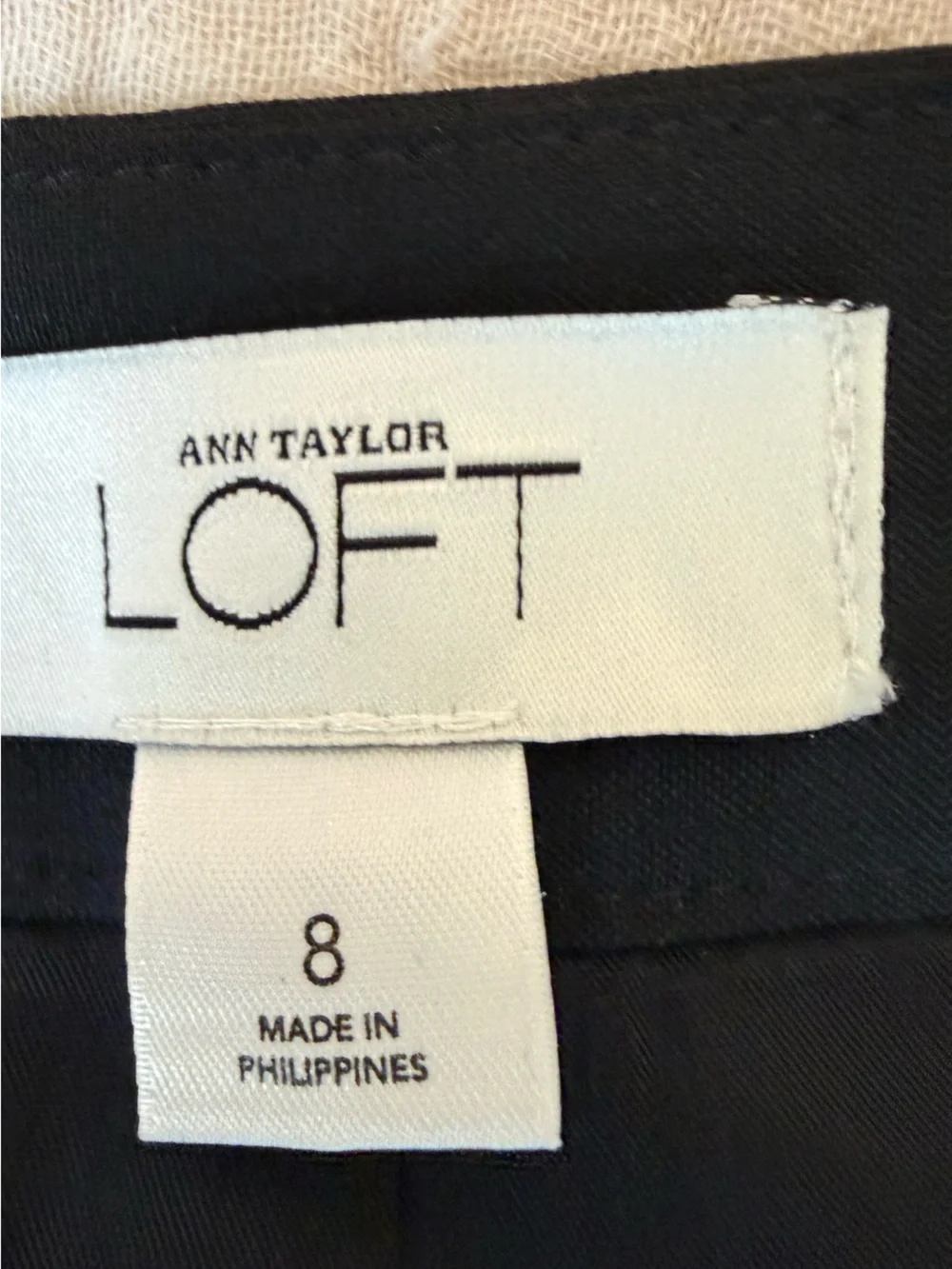 Ann Taylor LOFT Black  Straight Short Knee Length Pencil Skirt, size 8